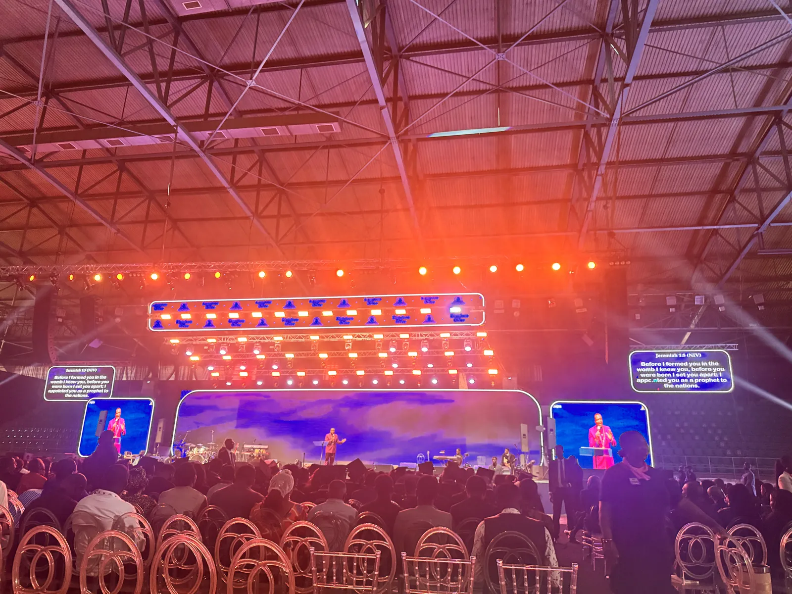 Encounter Jesus Ministries: Seven LED surfaces mapped as one