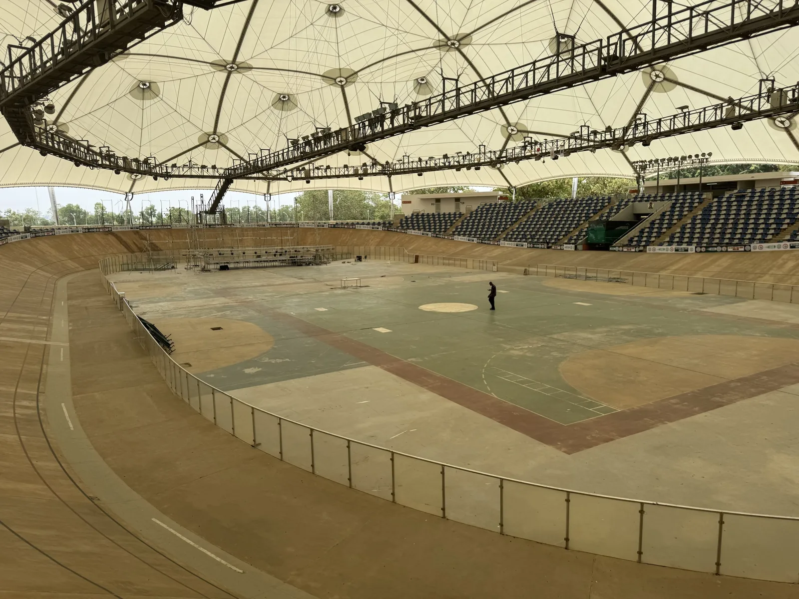 The velodrome floor, truss still in sections